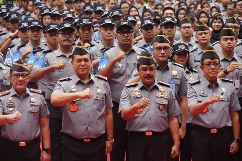 Formasi Petugas Imigrasi