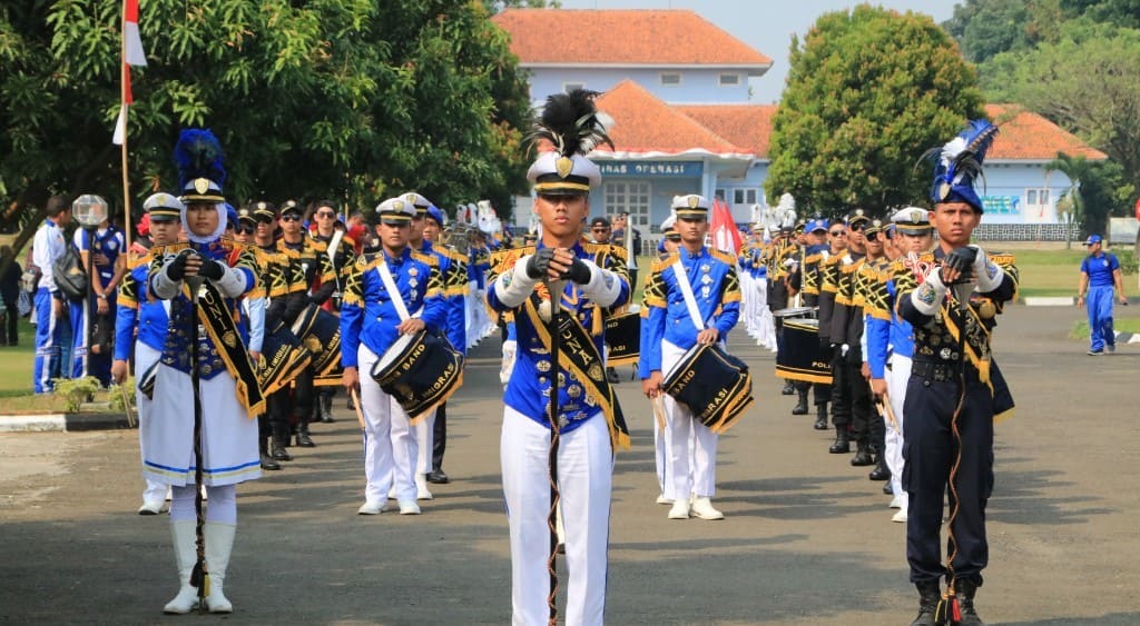 Formasi Petugas Imigrasi